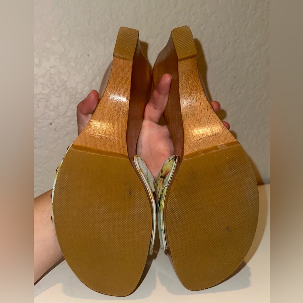 Stuart Weitzman suede Mules with Platform Sole and Bow Detail wedge heel M 9 - Picture 4 of 4